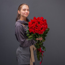 Букет из 25 красных роз Фридом