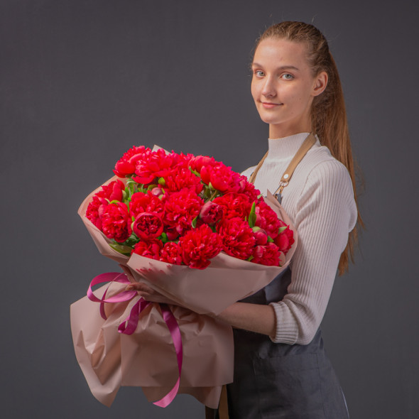 Букет "25 Бордовых пионов"